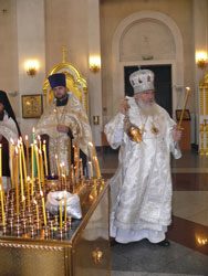 Панихида по погибшим морякам в Покровском соборе