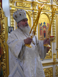 Архиепископ Вениамин совершил заупокойную литургию
