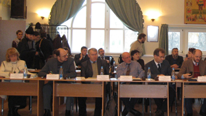 Фото, епископ Сергий и протоиерей Ростислав Мороз на Рождественских чтениях в Москве