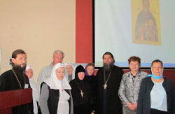 Фото, Владивосток. Перспективы социальной работы на приходах обсудили в ходе большой встречи во Владивостоке 15 июня 2012 года священники и соцработники Приморской митрополии, а также гости из Екатеринбургской епархии