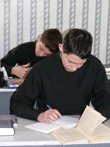 Фото, студенты Владивостокского духовного училища
