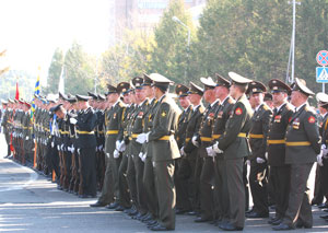 Фото. Уссурийск. Участники парада в честь 70-летия 5-й армии