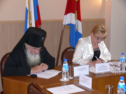 Фото. Уссурийск, архиепископ Вениамин благословил открытие общекраевого месячника по противодействию алкогольной угрозе 