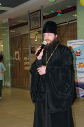Фото. Владивосток, игумен Никита (Зеленюк), руководитель молодежного отдела епархии