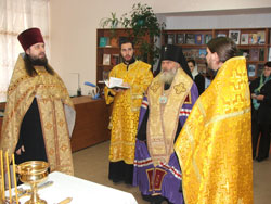 Фото, архиепископ Вениамин освятил центр духовной культуры «Слово Истины»