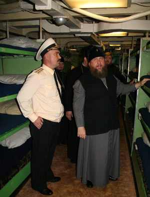 фото, Костромская делегация посетила штаб ТОФ и боевой корабль «Маршал Шапошников»