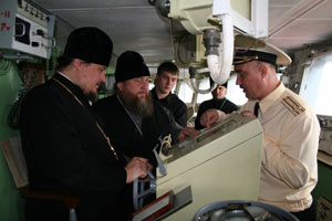 фото, Костромская делегация посетила штаб ТОФ и боевой корабль «Маршал Шапошников»