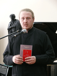 Фото. Владивосток, руководитель отдела по взаимодействию с правоохранительными органами игумен Тихон (Иршенко) 