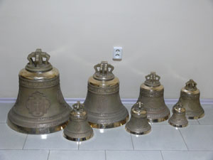 Фото. Владивосток, новые колокола для звонницы Успенского храма 