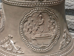 Фото. Владивосток, «Благовест» - главный колокол для звонницы Успенского храма