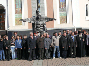 Фото. Владивосток, молитвенное поминовение погибших милиционеров Приморья