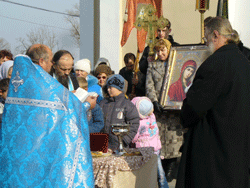 Фото. Сибирцево, первая Божественная литургия в новом храме в честь Архангела Божия Михаила