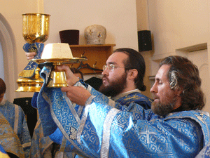 Фото. Владивосток. Божественная литургия в престольный праздник Покровского кафедрального собора