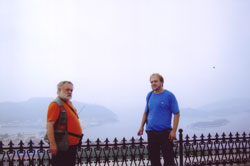 Фото. Порт-Артур, иконописец Михаил Осипенко с сыном Михаилом