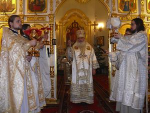 Фото. Владивосток. Праздничная  Божественная литургия в Покровском кафедральном соборе