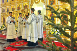 Фото. Владивосток, соборное богослужение в день Рождества Христова