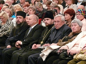 Фото. Владивосток, обсуждение проблемы алкогольной угрозы