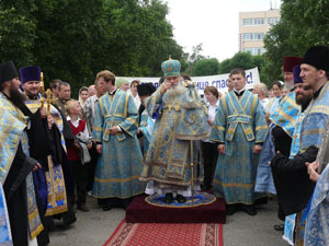 Фото. Уссурийск. Крестный ход с Казанской иконой Божией Матери