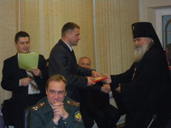 Фото. Владивосток, архиепископ Вениамин принял участие в заседании совета по противодействию алкогольной угрозе