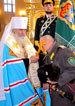 Митрополит Вениамин благословил знамя казачьего войска, доставленное из Москвы
