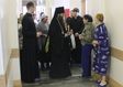 Фото. Владивосток. 7 января 2013 года, в Рождество Христово, епископ Иннокентий, священники и прихожане Успенского храма навестили пациентов хирургического отделения Городской клинической больницы № 1