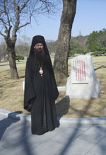 Фото, Пхеньян. Его Преосвященство епископ Уссурийский Иннокентий во время визита в КНДР 13-20 апреля 2012 года