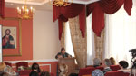 Фото. Владивосток. 31 октября 2012 года председатель Общества православных психологов города Санкт-Петербурга доктор психологических наук, профессор Л.Ф. Шеховцова выступает во Владивостокском епархиальном управлении