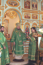 Фото. Владивосток. 15 января 2013 года. В день памяти преподобного Серафима Саровского епископ Находкинский и Преображенский Николай совершил праздничную Божественную литургию в Свято-Серафимовском храме (при ОАО «Владхлеб»), который Его Преосвященство окормляет во Владивостокской епархии