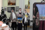 Фото. Уссурийск. Январь 2013 года. Рождественские праздники в Уссурийском благочинии Владивостокской епархии. В городском музее педагоги и воспитанники воскресной школы Покровского храма показали спектакль «Поездка в Иерусалим»