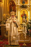 Владивосток. Покровский собор.Митрополит Вениамин во время Всенощного бдения