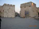 Яффские ворота в старом Иерусалиме, через которые легко дойти до Гроба Господня