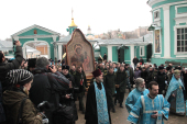 В Смоленск после реставрации возвращен чудотворный Смоленский образ Богородицы