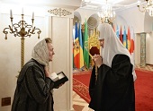 Святейший Патриарх Кирилл встретился с жительницей Донецка З.И. Радченко