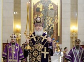В Крестопоклонную неделю Предстоятель Русской Церкви совершил Литургию в соборе Христа Спасителя г. Калининграда