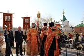 В столичном храме Всех святых, в земле Российской просиявших, в Новокосино прошел пасхальный праздник для семей беженцев с Украины