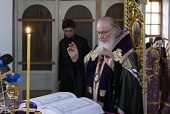 В канун Великого Четверга Святейший Патриарх Кирилл принял участие в вечернем богослужении в Борисоглебском Аносином ставропигиальном монастыре