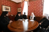 Состоялась беседа Святейшего Патриарха Кирилла с делегацией Константинопольского Патриархата