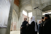 Святейший Патриарх Кирилл посетил строящийся Преображенский собор г. Салехарда