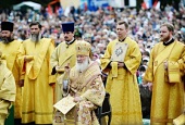 Предстоятель Русской Церкви совершил Литургию на центральной площади Горно-Алтайска