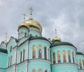 Предстоятель Украинской Православной Церкви совершил Литургию в Банченском монастыре