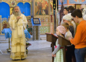 Председатель Синодального отдела по монастырям и монашеству освятил престол храма при детском доме слепоглухих в Сергиевом Посаде