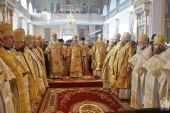 Блаженнейший митрополит Онуфрий совершил Божественную литургию в кафедральном соборе Херсона