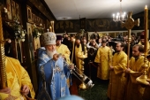 Святейший Патриарх Кирилл совершил богослужение в Трехсвятительском храме в Париже