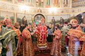 Предстоятель Украинской Православной Церкви совершил Литургию во Введенском монастыре Киева