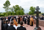 Святейший Патриарх Кирилл освятил памятный крест на месте Петропавловского храма в селе Уса-Степановка в Башкирии
