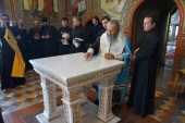 Предстоятель Украинской Православной Церкви освятил престолы храмов Киево-Печерской лавры