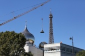 Состоялась установка четырех малых куполов на строящийся Троицкий собор в Париже