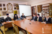 Представители синодальных отделов Украинской Православной Церкви провели брифинг, посвященный проблеме нарушений прав верующих