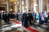Блаженнейший Митрополит Ростислав поклонился святыням Санкт-Петербурга