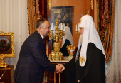 Святейший Патриарх Кирилл принял председателя Партии социалистов Республики Молдова И.Н. Додона